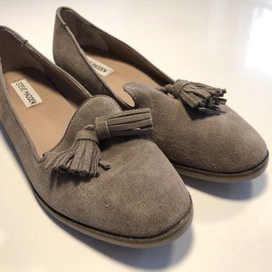 Steve Madden Taupe Suede Loafers